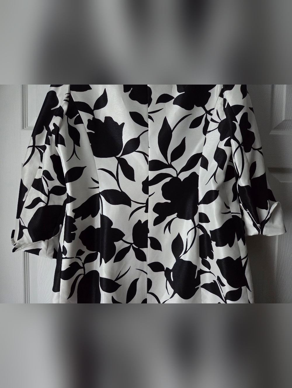 NWOT Le Suit Black and Off White Floral Long Coat Size 14 - Picture 11 of 16